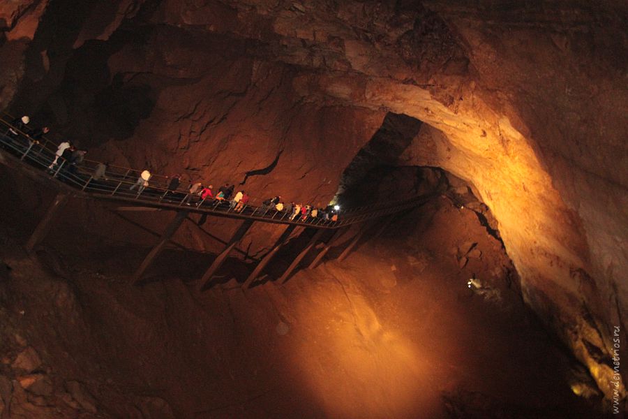 Анакопийская Новоафонская пещера Абхазия