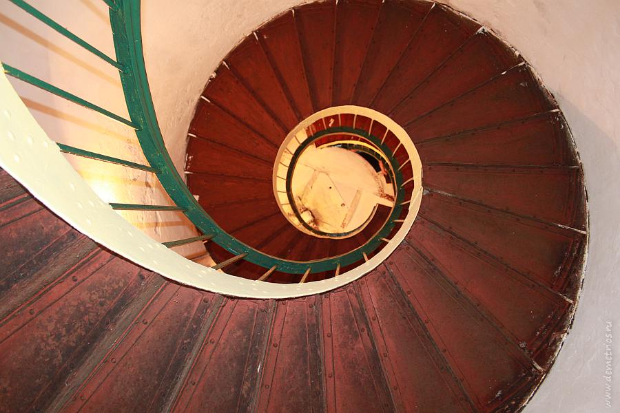 Винтовая лестница маяка Гамова, Хасанский район, Приморский Край