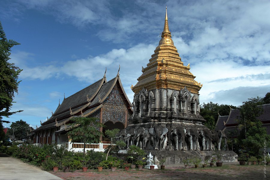 Храм Ват Чианг Ман (Wat Chiang Man) в Старом Городе Чианг Мая