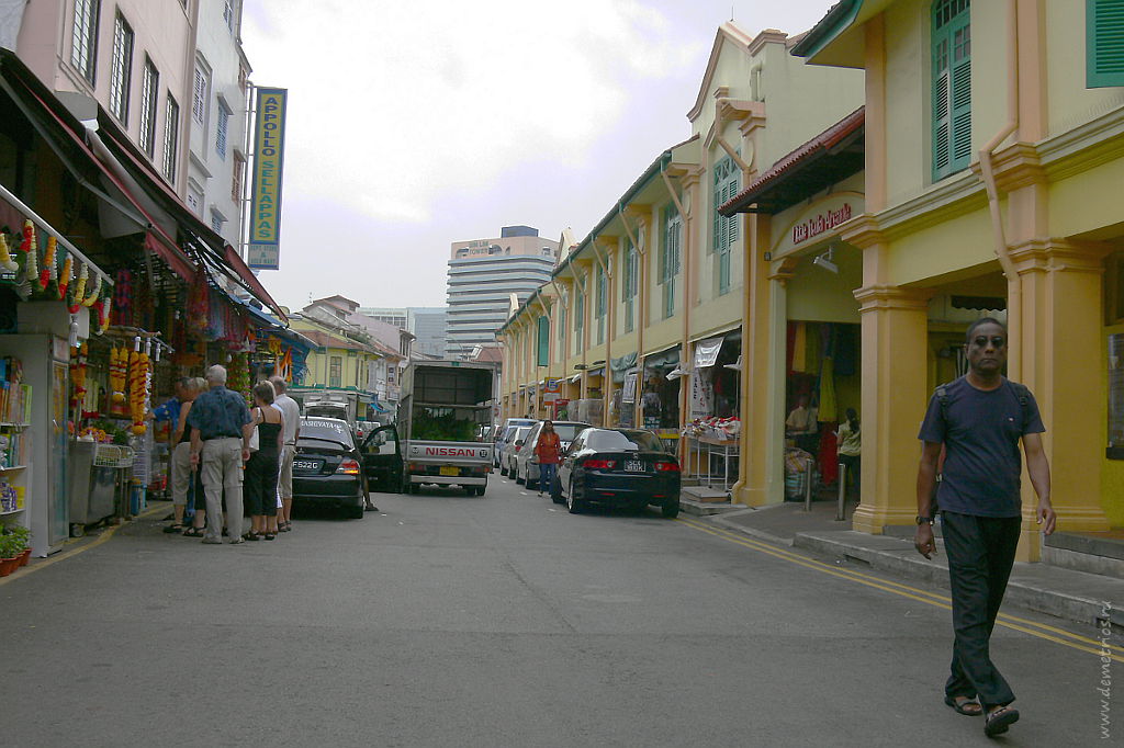 Сингапур. Одна из улиц Маленькой Индии. Singapore. Little India street