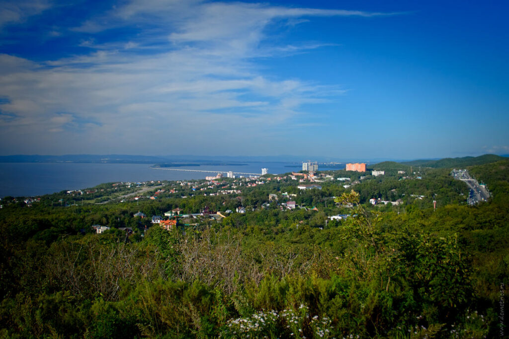 Вид за город с форта №7 Владивостокской Крепости (сопка Торопова)